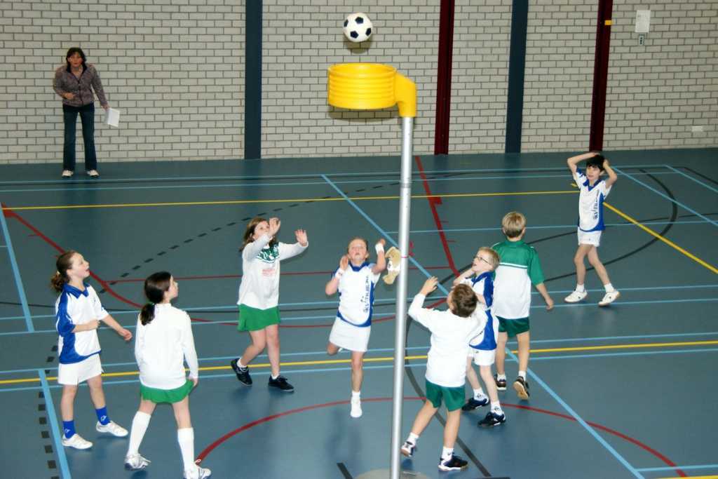 Korfbal E2 6 februari 2010-10.JPG